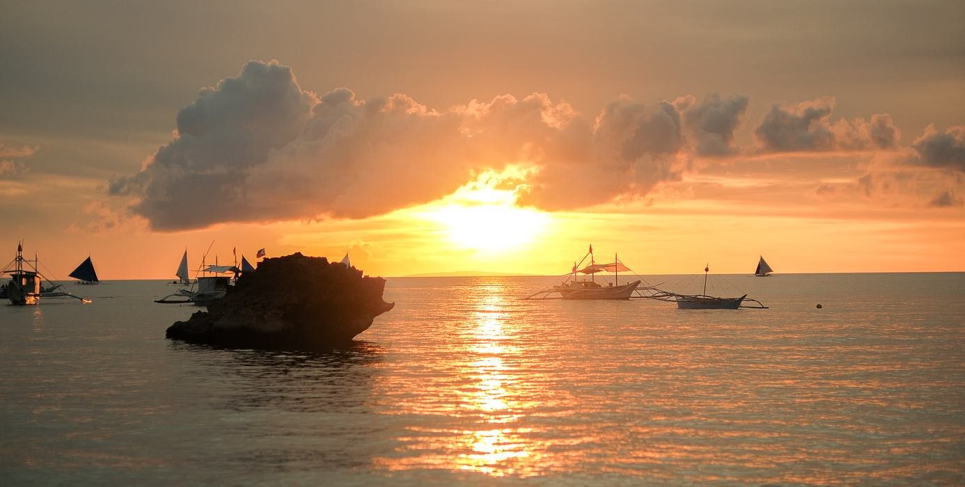 Through the Lens of a Boracay Photographer: Best Spots and Hidden Gems