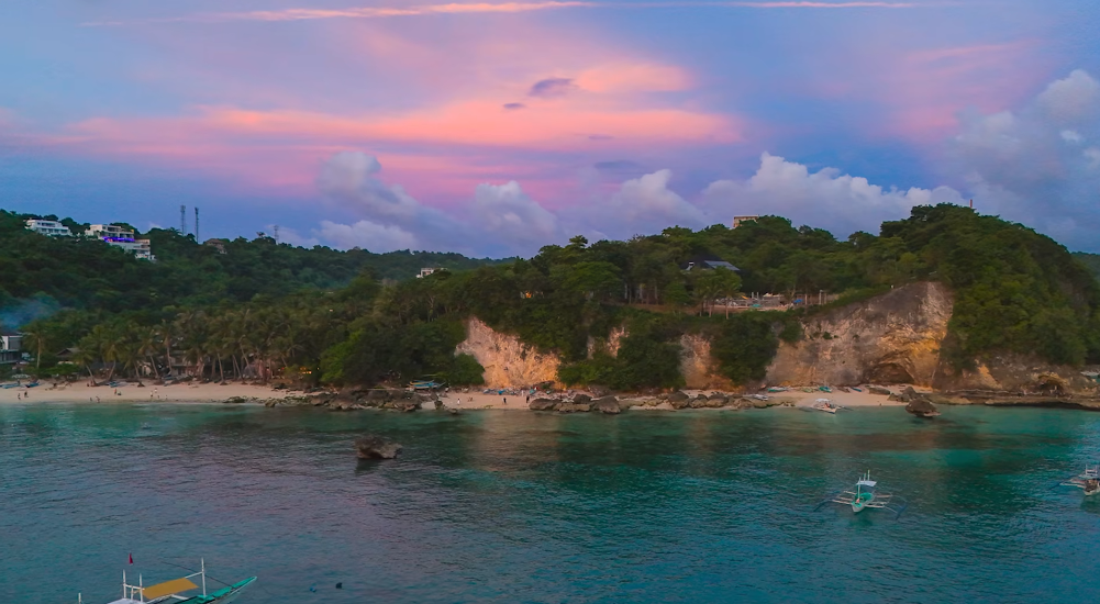 Sunset Magic: How a Boracay Photographer Brings the Island’s Beauty to Life