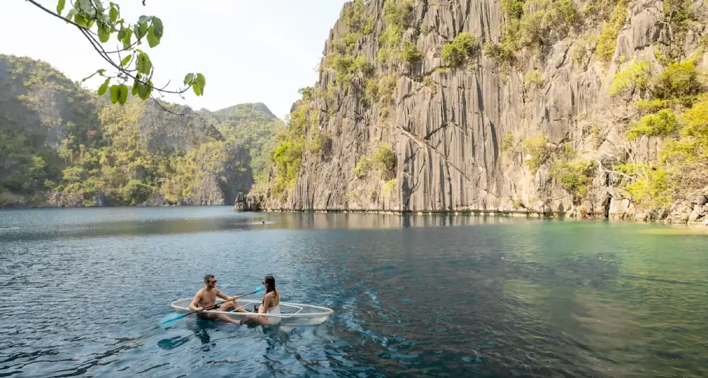 Discover the best time to schedule outdoor prenup shoots for your Palawan Wedding. Eight Productions shares weather forecasting tips and expert planning advice.
